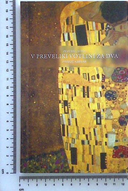 V preveliki votlini za dva