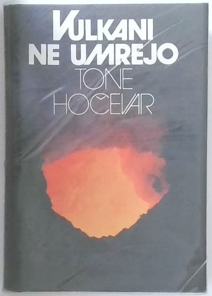 Vulkani ne umrejo : doživeta zgodovina Srednje Amerike